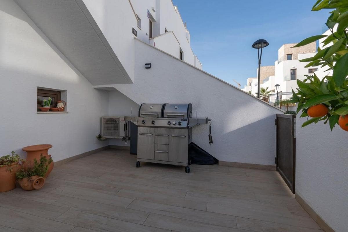 2 soveværelse Villa til salg i Finestrat med swimmingpool - € 340.000 (Ref: 9931649)