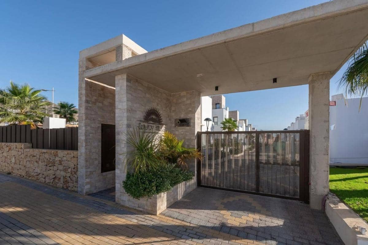2 soveværelse Villa til salg i Finestrat med swimmingpool - € 340.000 (Ref: 9931649)