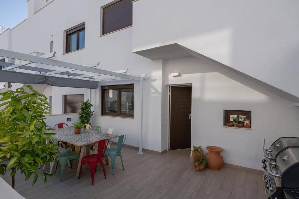 2 soveværelse Villa til salg i Finestrat med swimmingpool - € 340.000 (Ref: 9931649)