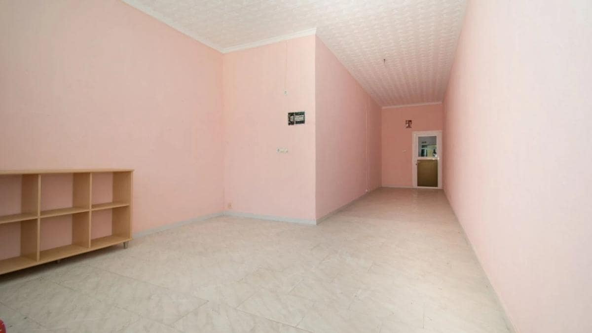 Comercial para venda em Torrevieja - 102 260 € (Ref: 9931847)