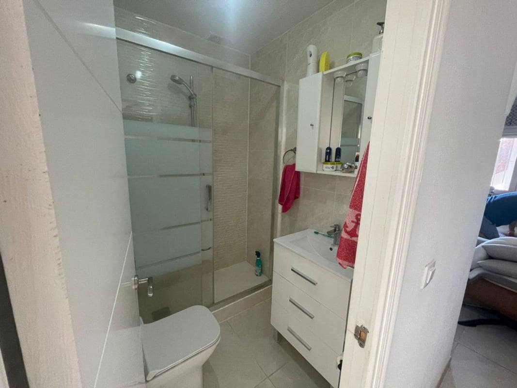 1 chambre Appartement à vendre à Guardamar del Segura avec piscine garage - 119 000 € (Ref: 9931863)