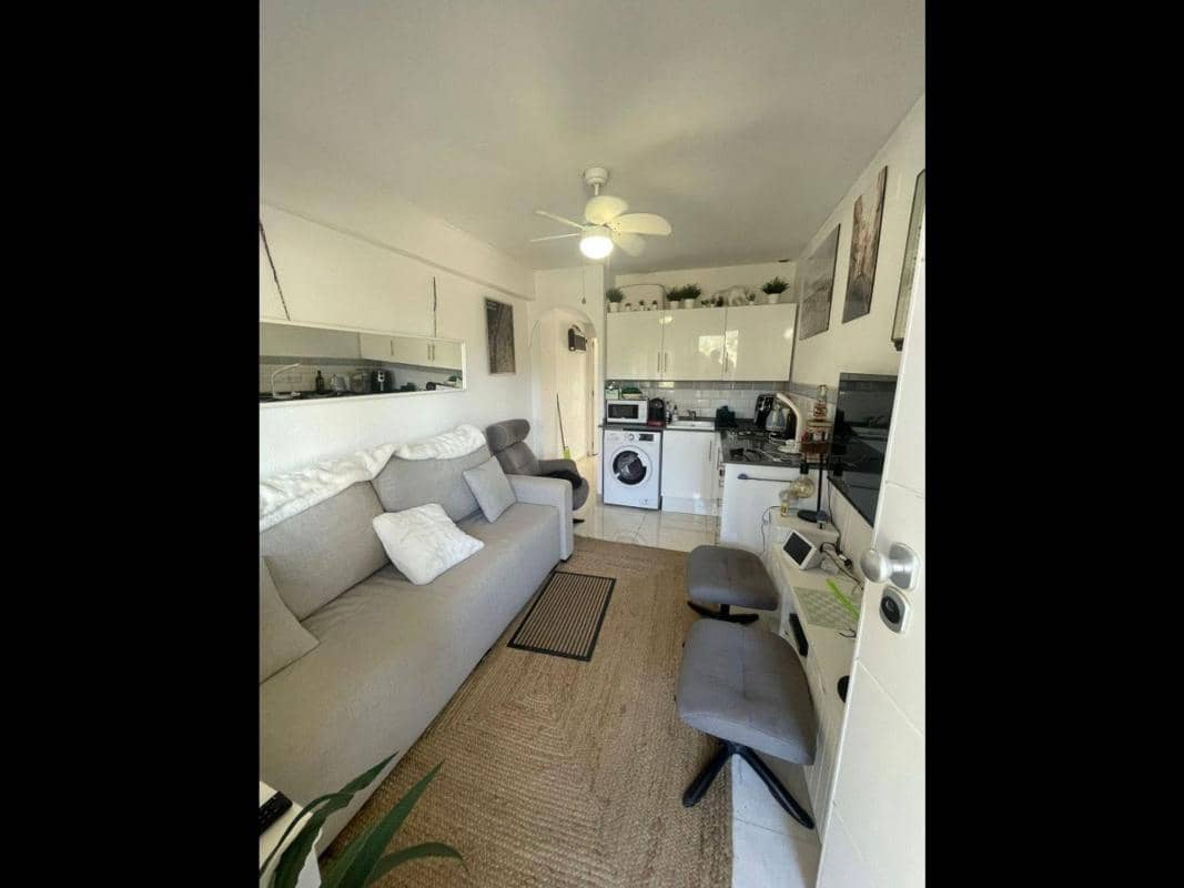 1 chambre Appartement à vendre à Guardamar del Segura avec piscine garage - 119 000 € (Ref: 9931863)
