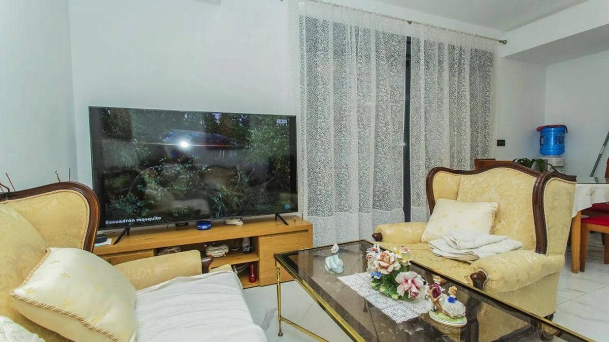 3 makuuhuone Huoneisto myytävänä paikassa Torrevieja mukana uima-altaan - 308 500 € (Ref: 9931866)