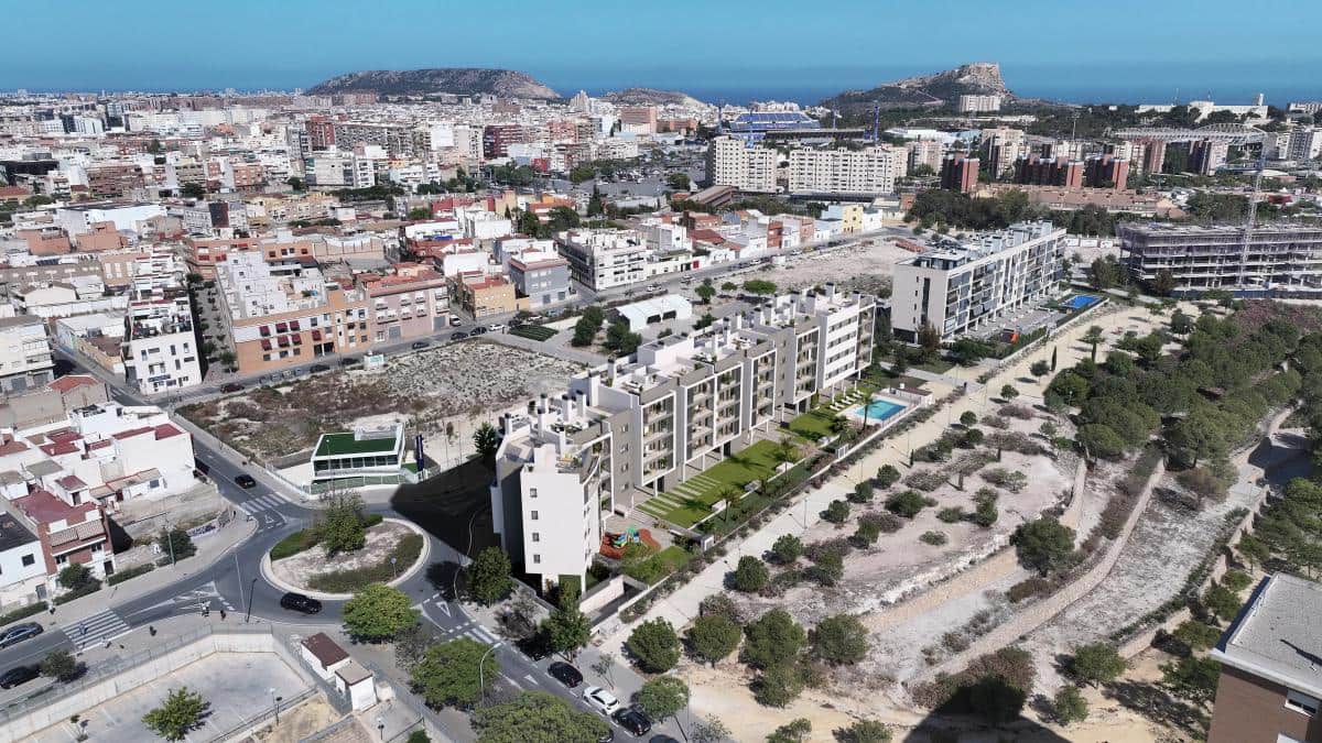 3 soverom Leilighet til salgs i Alicante by med svømmebasseng - € 406 500 (Ref: 9931927)