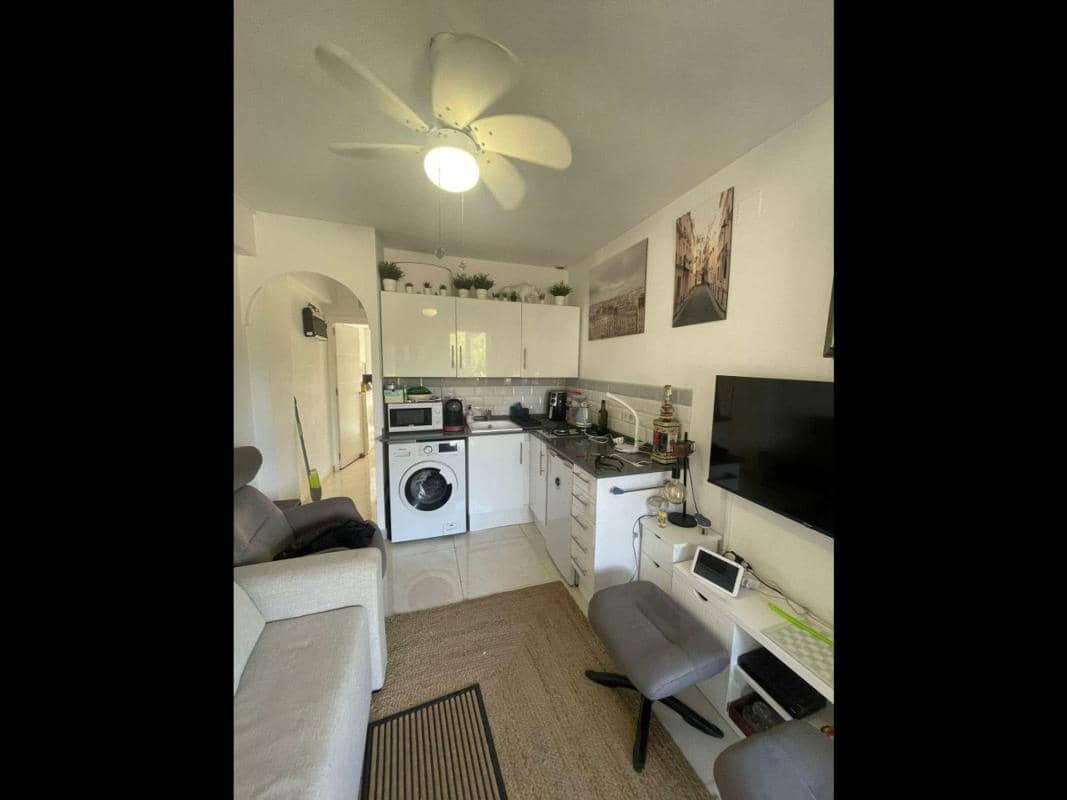 1 chambre Appartement à vendre à Guardamar del Segura avec piscine - 119 000 € (Ref: 9931975)