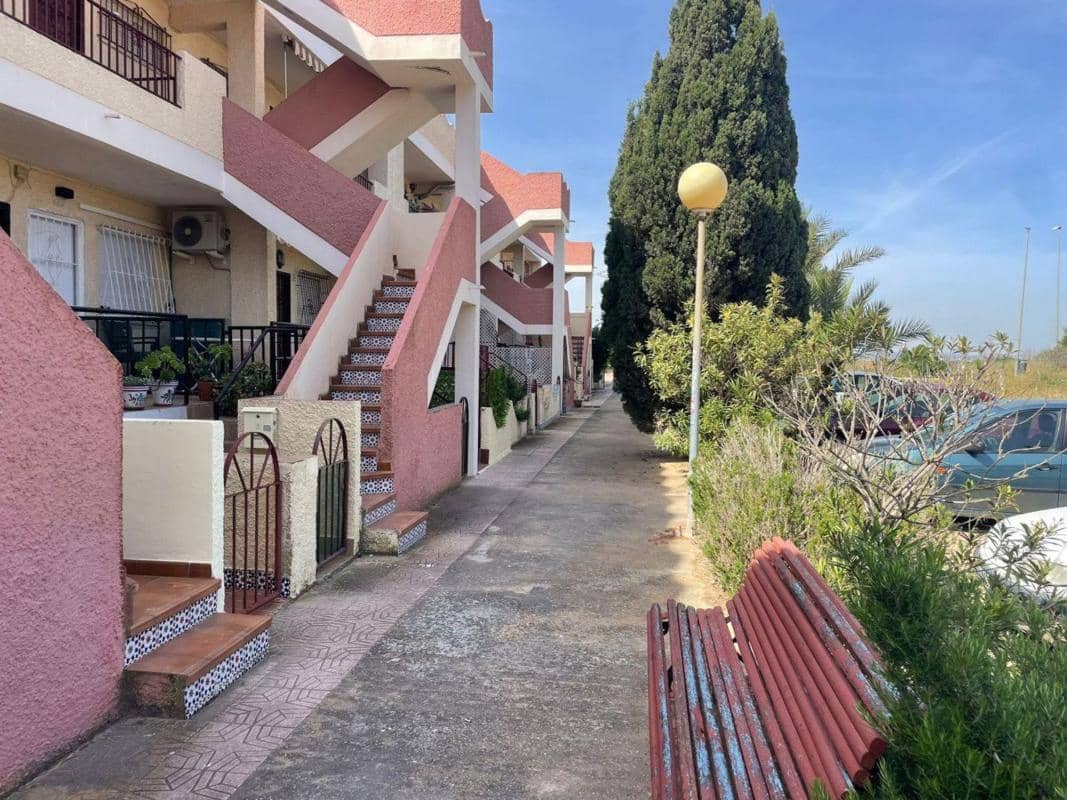 1 chambre Appartement à vendre à Guardamar del Segura avec piscine - 119 000 € (Ref: 9931975)