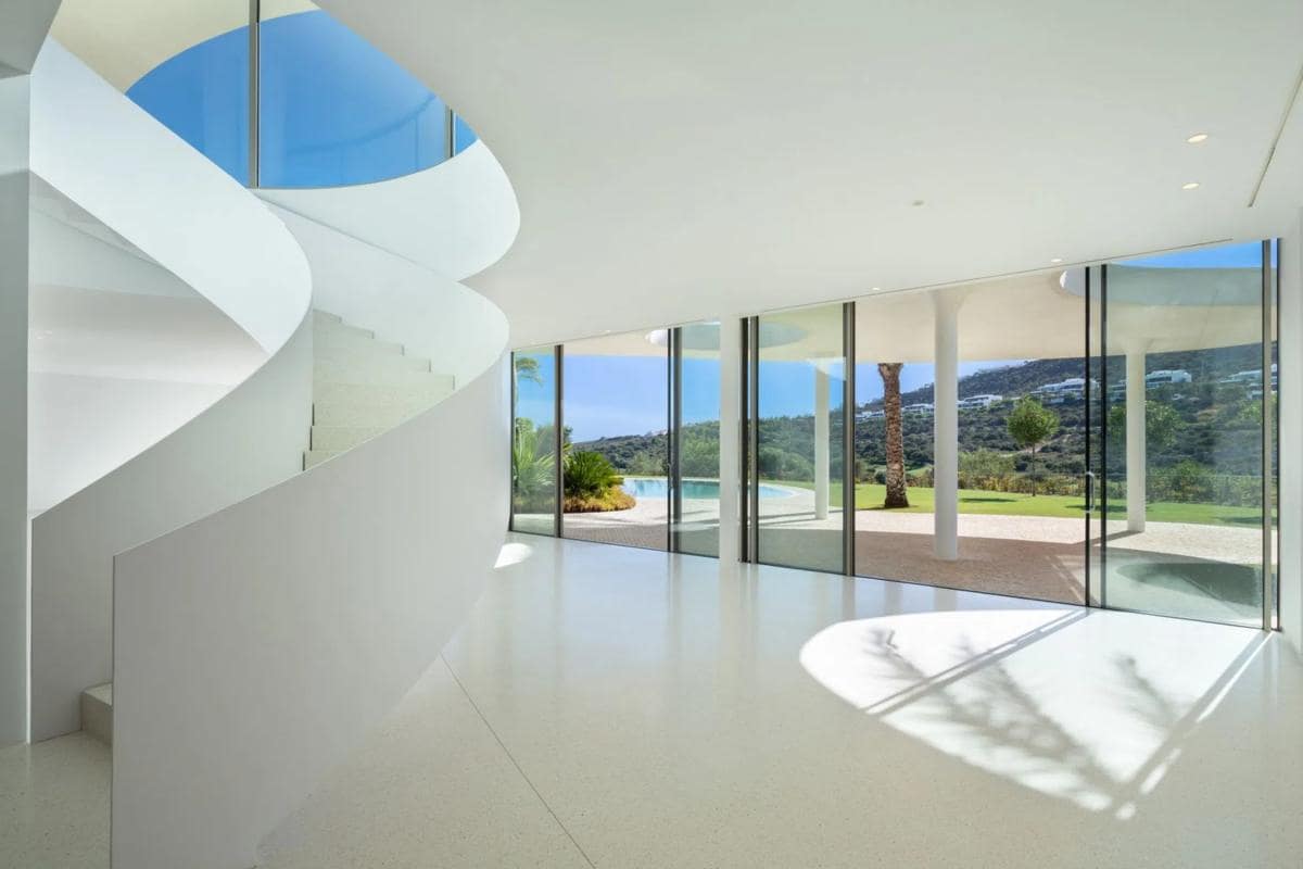 4 bedroom Villa for sale in Casares with pool garage - € 5,750,000 (Ref: 9934542)
