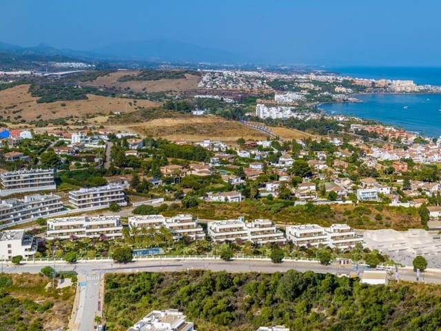 2 makuuhuone Huoneisto myytävänä paikassa Guadalobón, Estepona mukana uima-altaan 
autotalli - 483 000 € (Ref: 9940629)