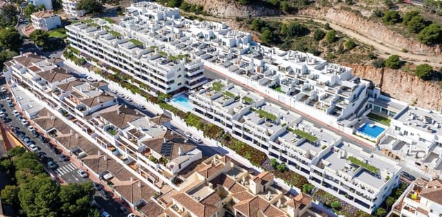 2 soveværelse Lejlighed til salg i Benalmádena pueblo, Benalmádena med swimmingpool - € 338.900 (Ref: 9941042)