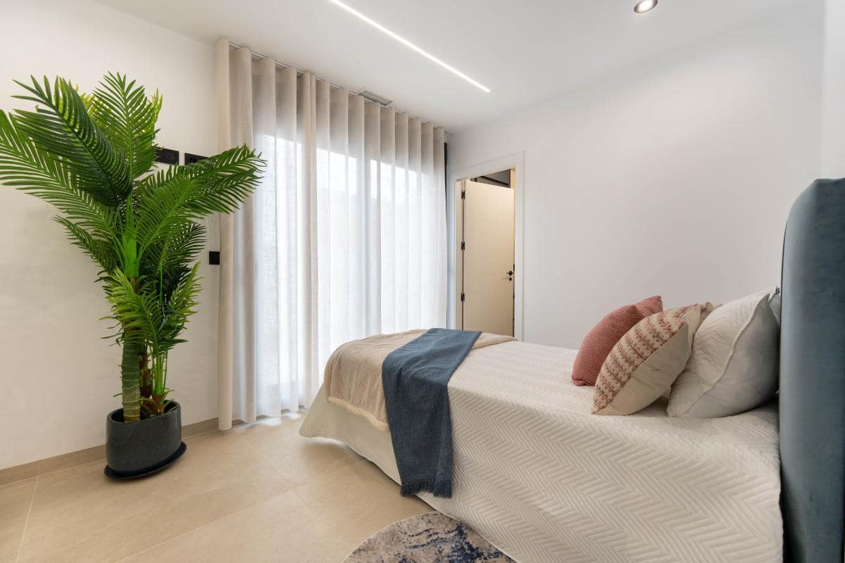 4 slaapkamer Villa te koop in San Pedro del Pinatar met zwembad - € 890.000 (Ref: 9941098)