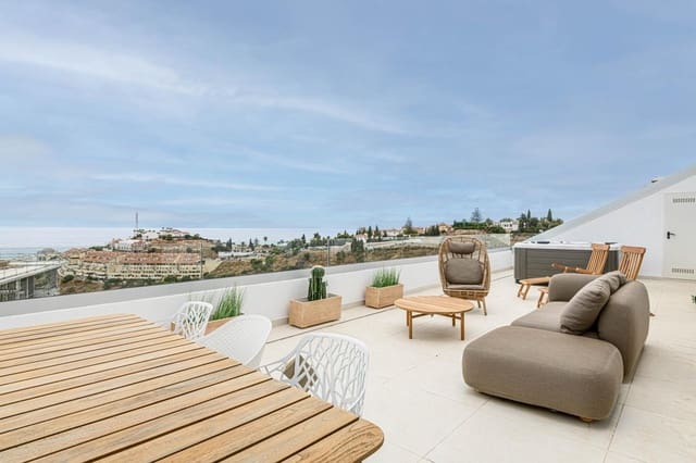 2 soveværelse Lejlighed til salg i Las Gaviotas  - Carvajal, Fuengirola med swimmingpool garage - € 499.000 (Ref: 9942096)