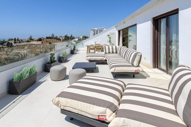 2 soveværelse Lejlighed til salg i Las Gaviotas  - Carvajal, Fuengirola med swimmingpool garage - € 499.000 (Ref: 9942096)