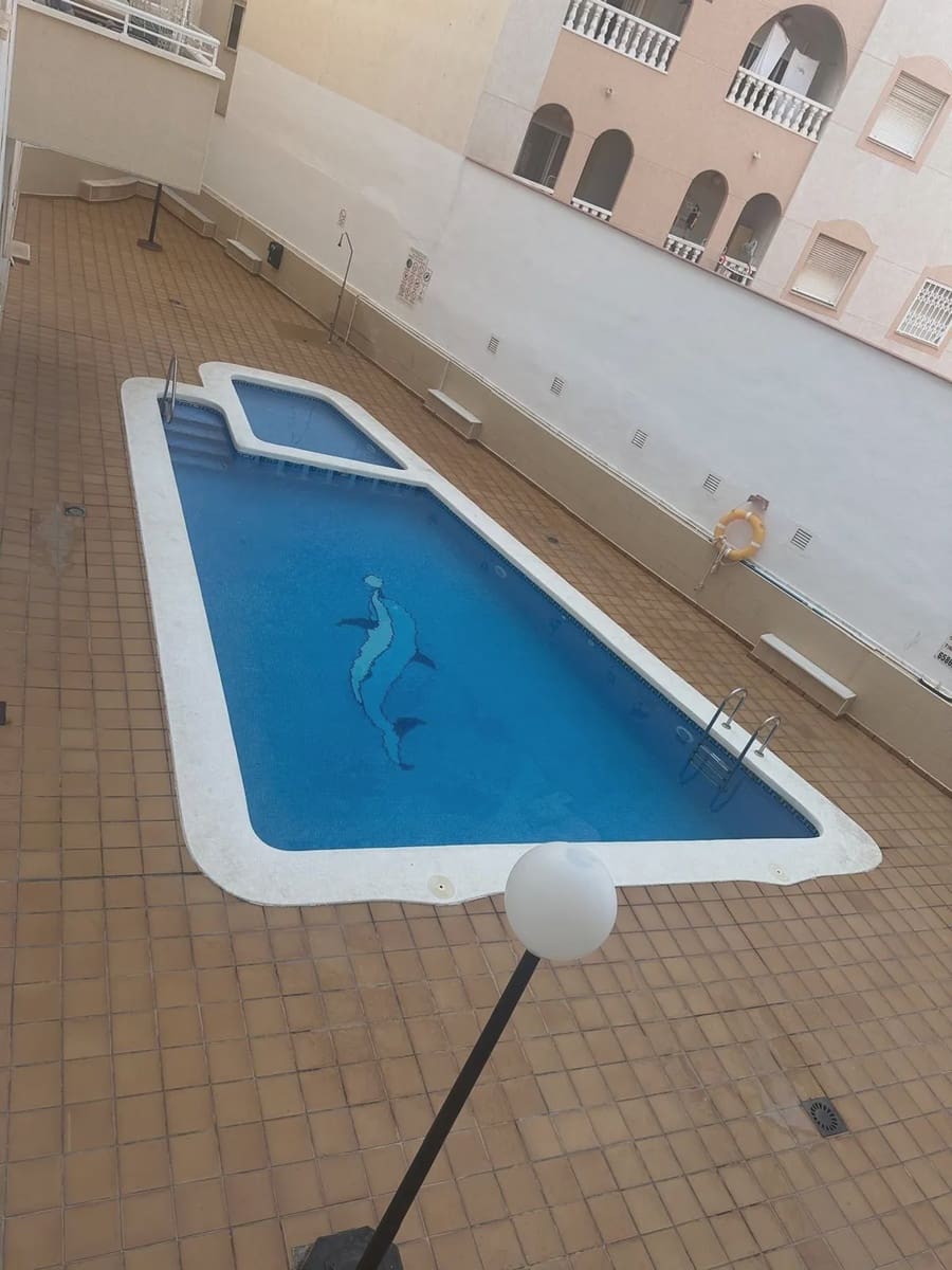 1 soverom Leilighet til salgs i Torrevieja med svømmebasseng - € 300 000 (Ref: 9943783)