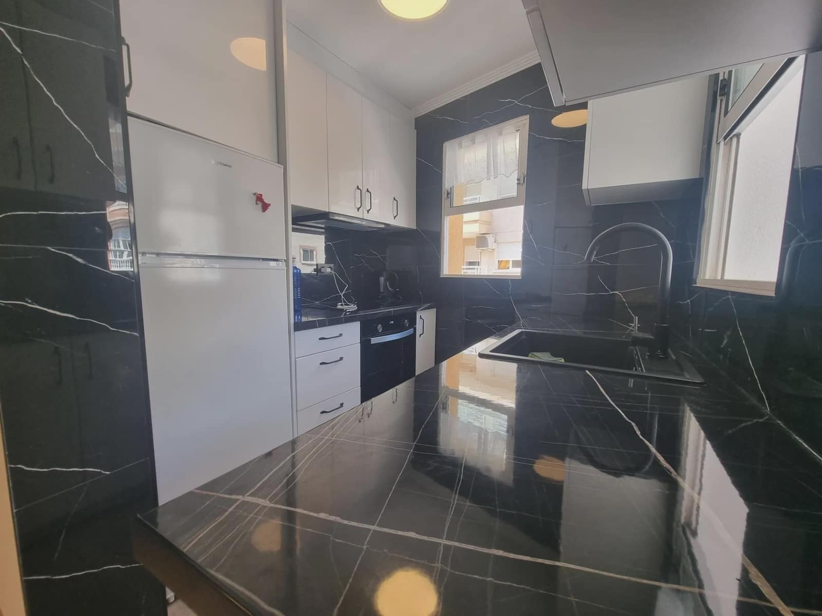 1 soverom Leilighet til salgs i Torrevieja med svømmebasseng - € 300 000 (Ref: 9943783)