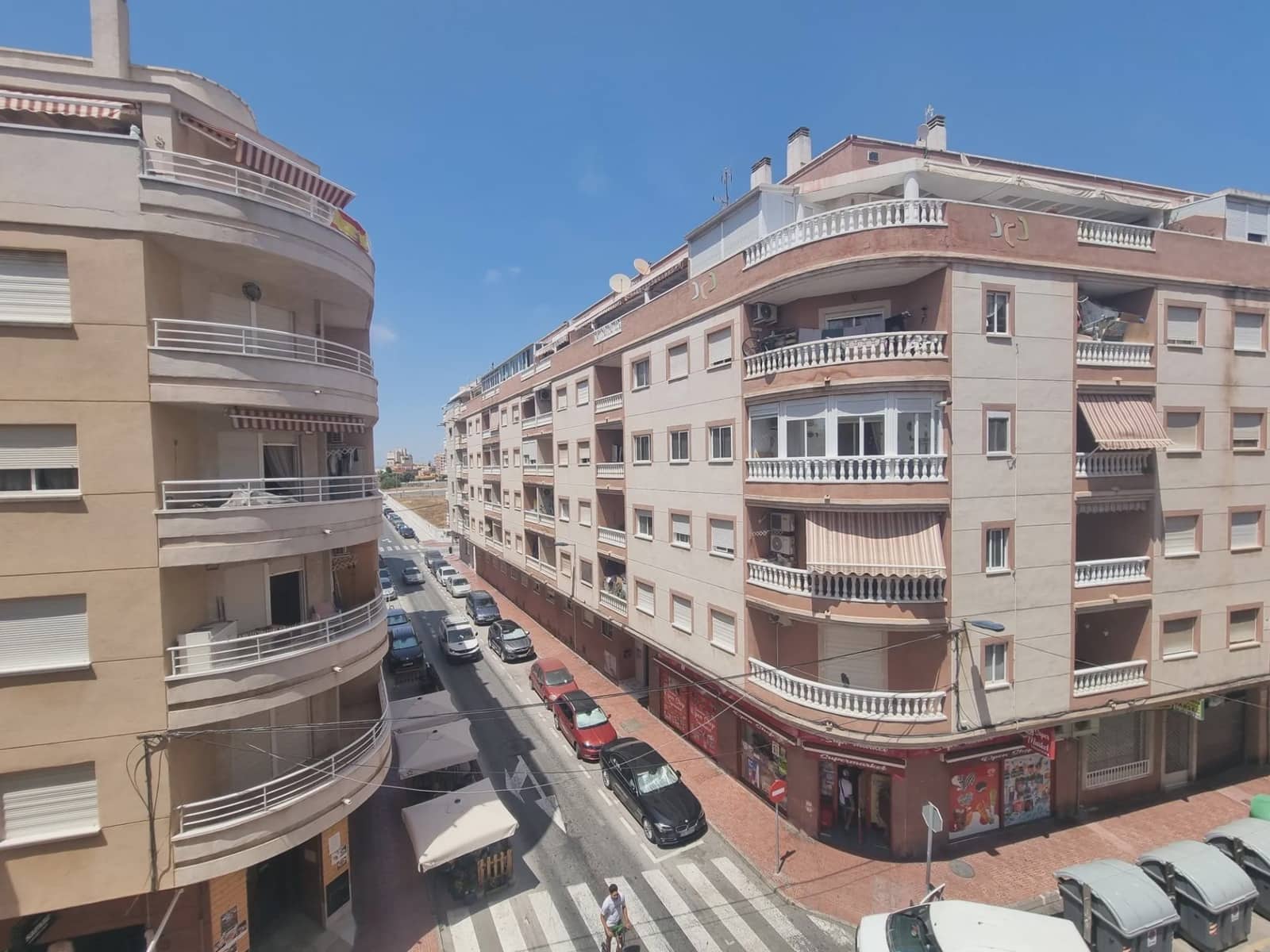 1 soverom Leilighet til salgs i Torrevieja med svømmebasseng - € 300 000 (Ref: 9943783)