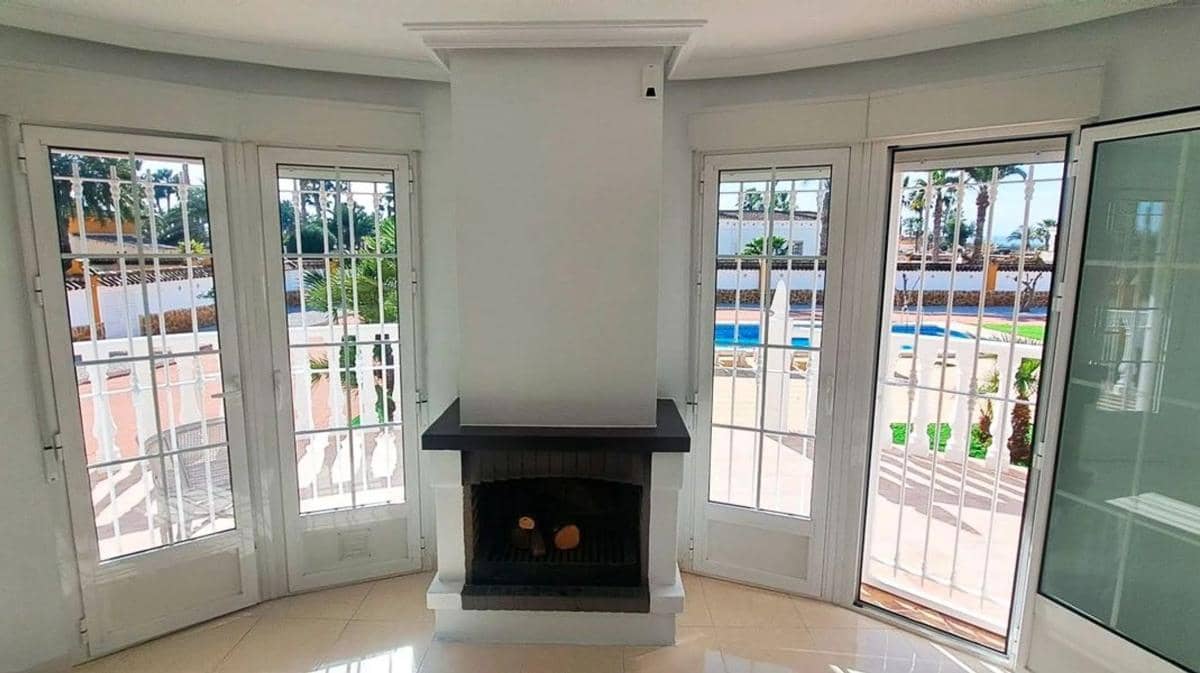 3 soveværelse Villa til salg i Catral med swimmingpool - € 440.000 (Ref: 9944776)