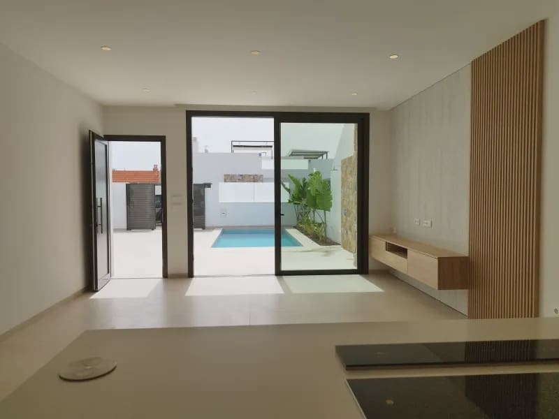 3 chambre Villa/Maison à vendre à Los Alcazares avec piscine - 739 900 € (Ref: 9946073)