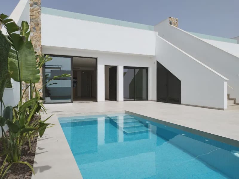 3 chambre Villa/Maison à vendre à Los Alcazares avec piscine - 739 900 € (Ref: 9946073)