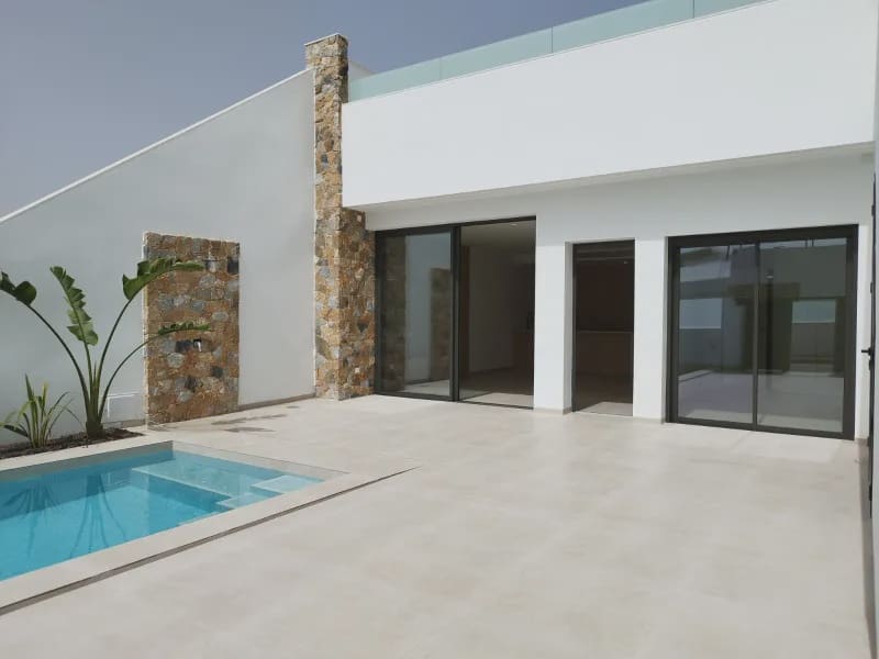 3 chambre Villa/Maison à vendre à Los Alcazares avec piscine - 739 900 € (Ref: 9946073)
