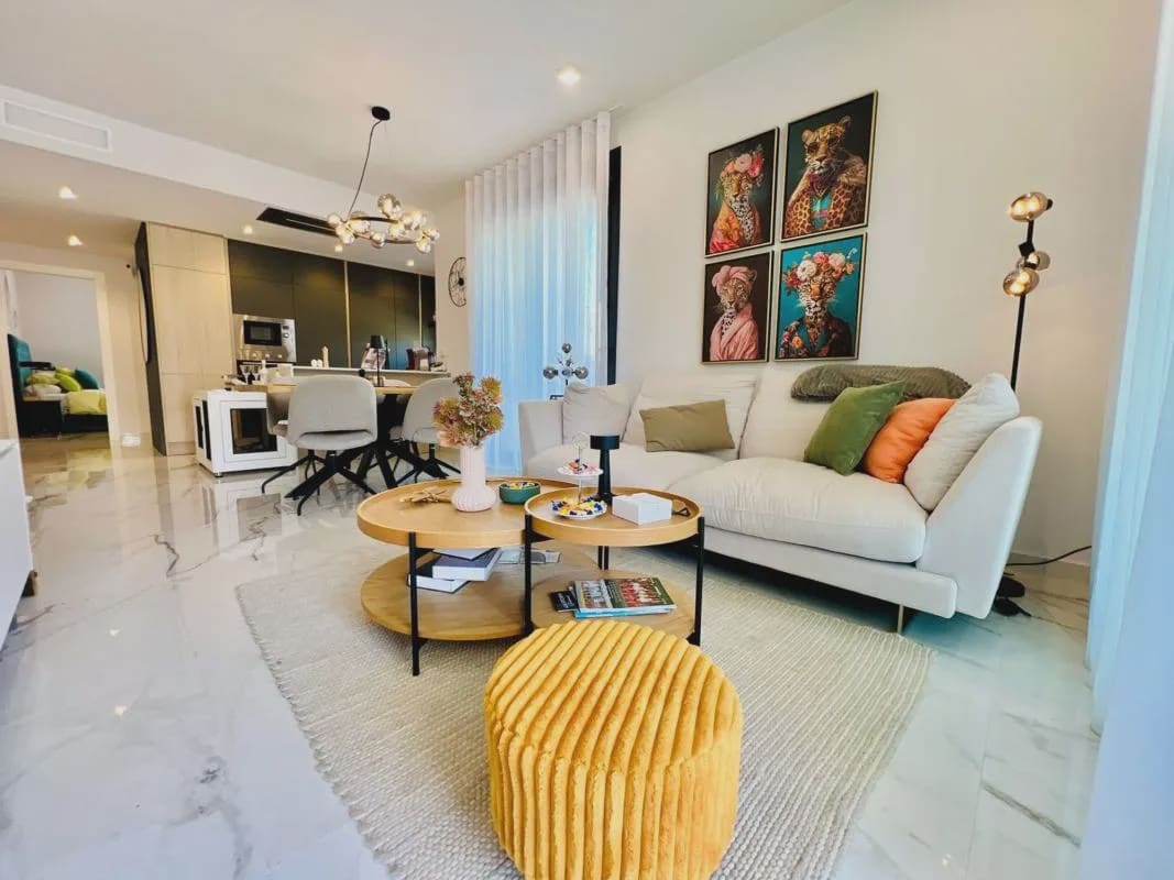 2 makuuhuone Huoneisto myytävänä paikassa Orihuela mukana uima-altaan - 365 000 € (Ref: 9946086)