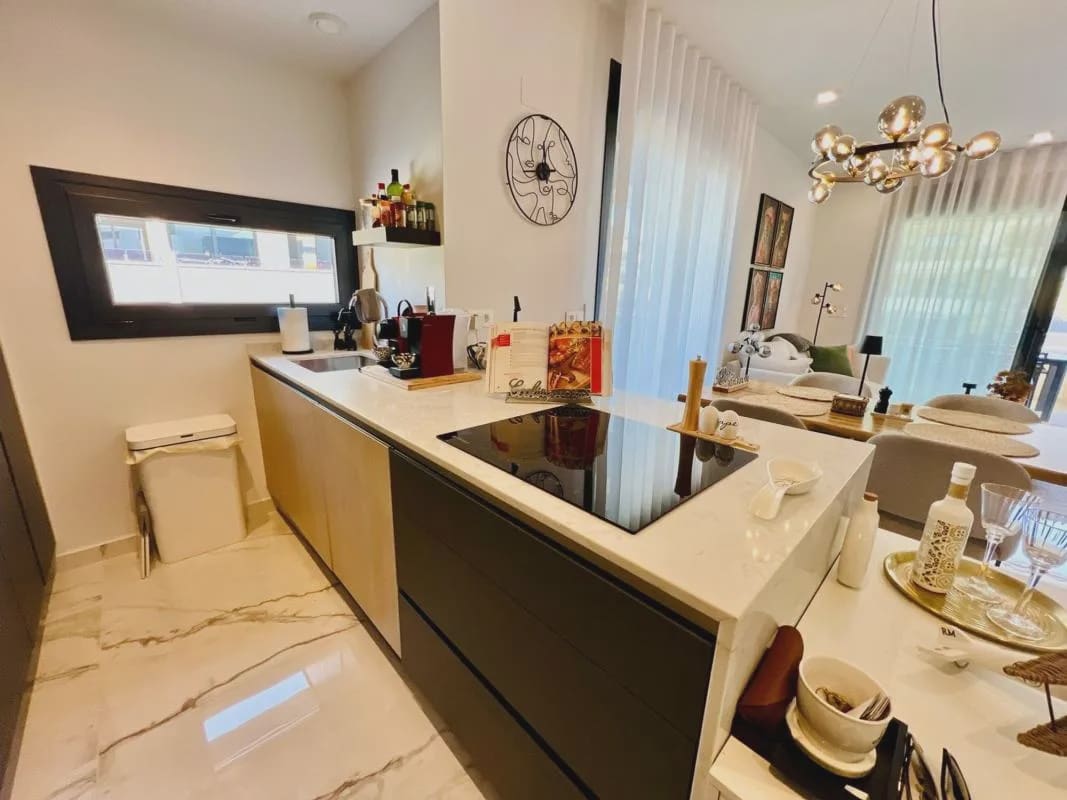 2 makuuhuone Huoneisto myytävänä paikassa Orihuela mukana uima-altaan - 365 000 € (Ref: 9946086)