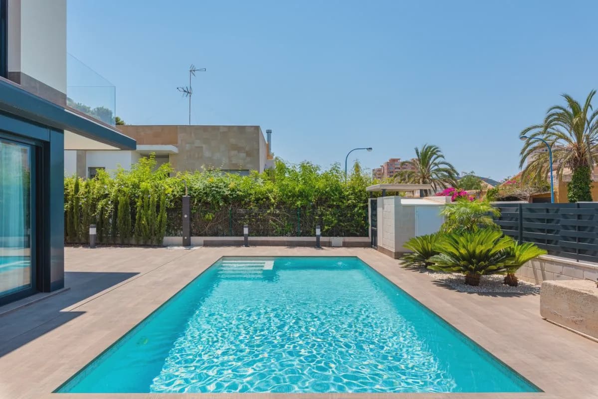 3 bedroom Villa for sale in Cartagena with pool garage - € 550,000 (Ref: 9950536)