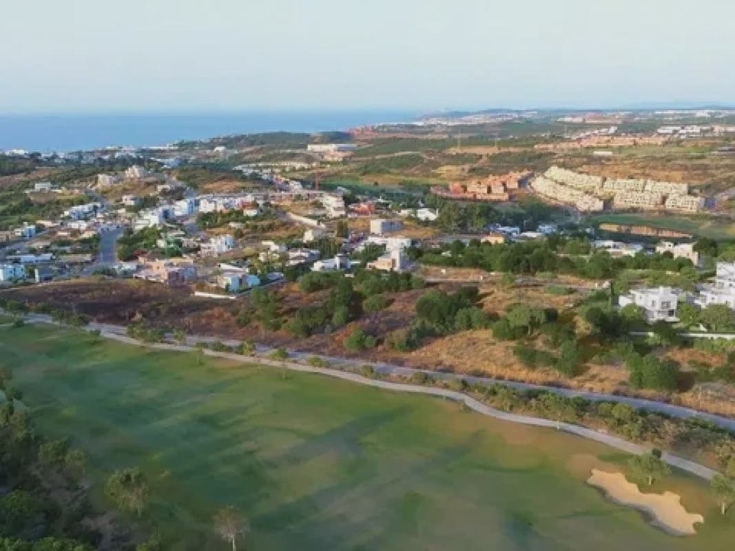 3 soveværelse Villa til salg i Estepona med swimmingpool - € 1.800.000 (Ref: 9950538)