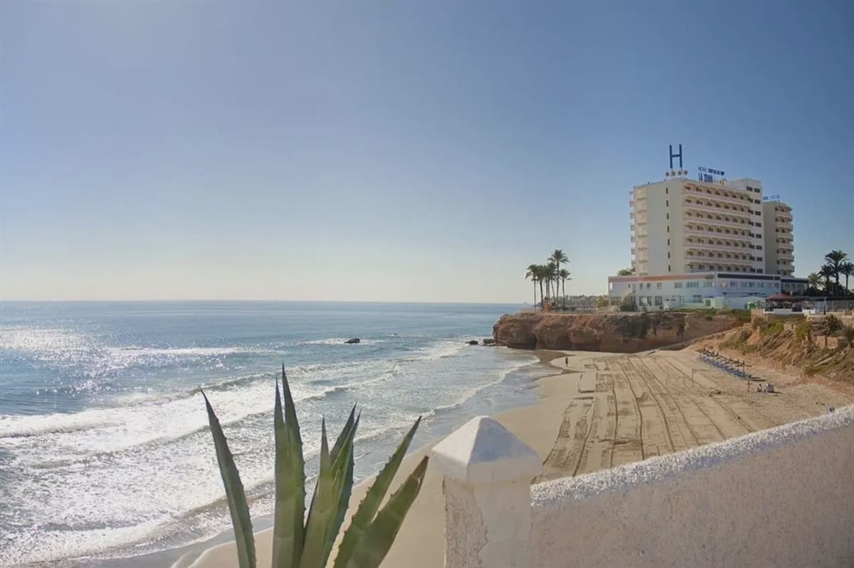 2 soveværelse Bungalow til salg i Torrevieja med swimmingpool - € 272.000 (Ref: 9950544)