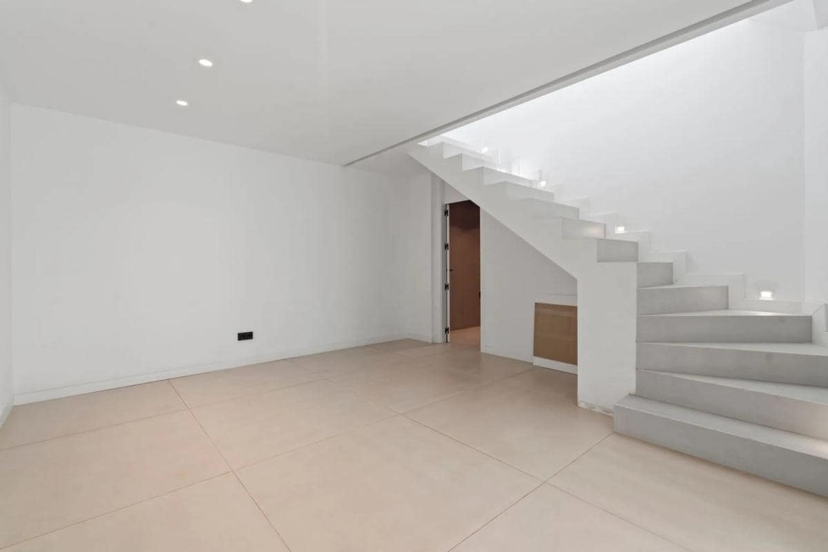 4 sypialnia Dom na sprzedaż w El Paraiso z basenem garażem - 829 000 € (Ref: 9950565)