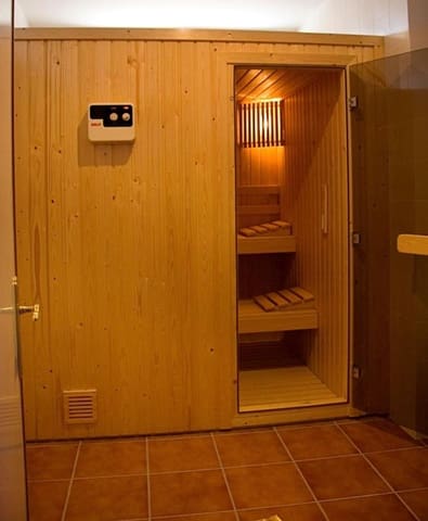 2 soverom Leilighet til salgs i Los Pacos, Fuengirola med svømmebasseng garasje - € 328 000 (Ref: 9950575)