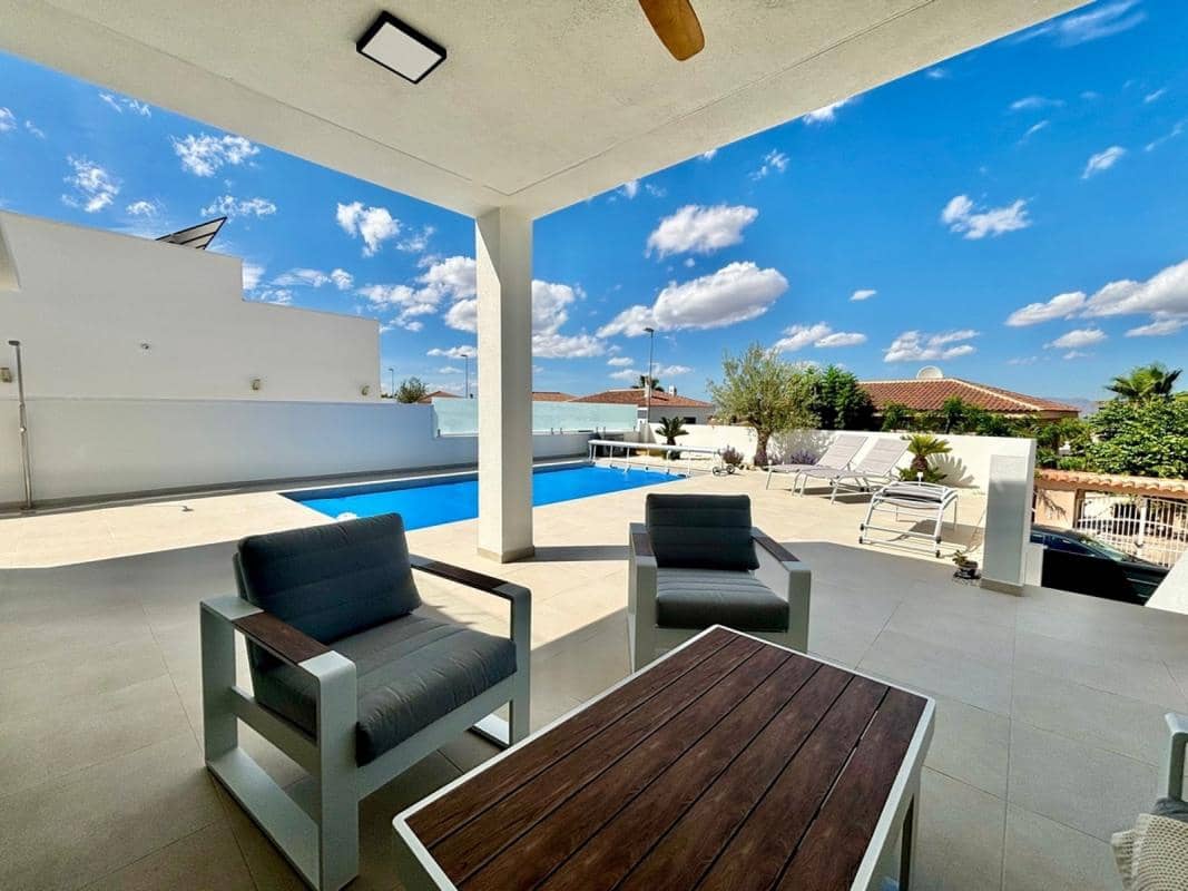 3 Zimmer Villa zu verkaufen in Rojales mit Pool - 504.000 € (Ref: 9950576)