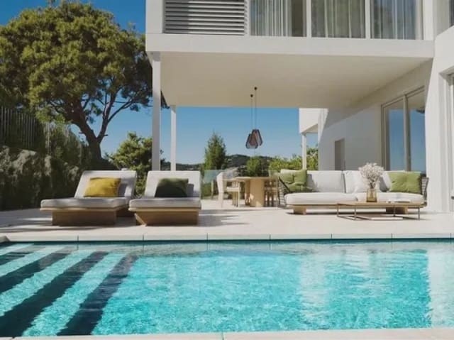 3 Zimmer Villa zu verkaufen in Valle Romano Golf, Estepona mit Pool - 1.800.000 € (Ref: 9952851)