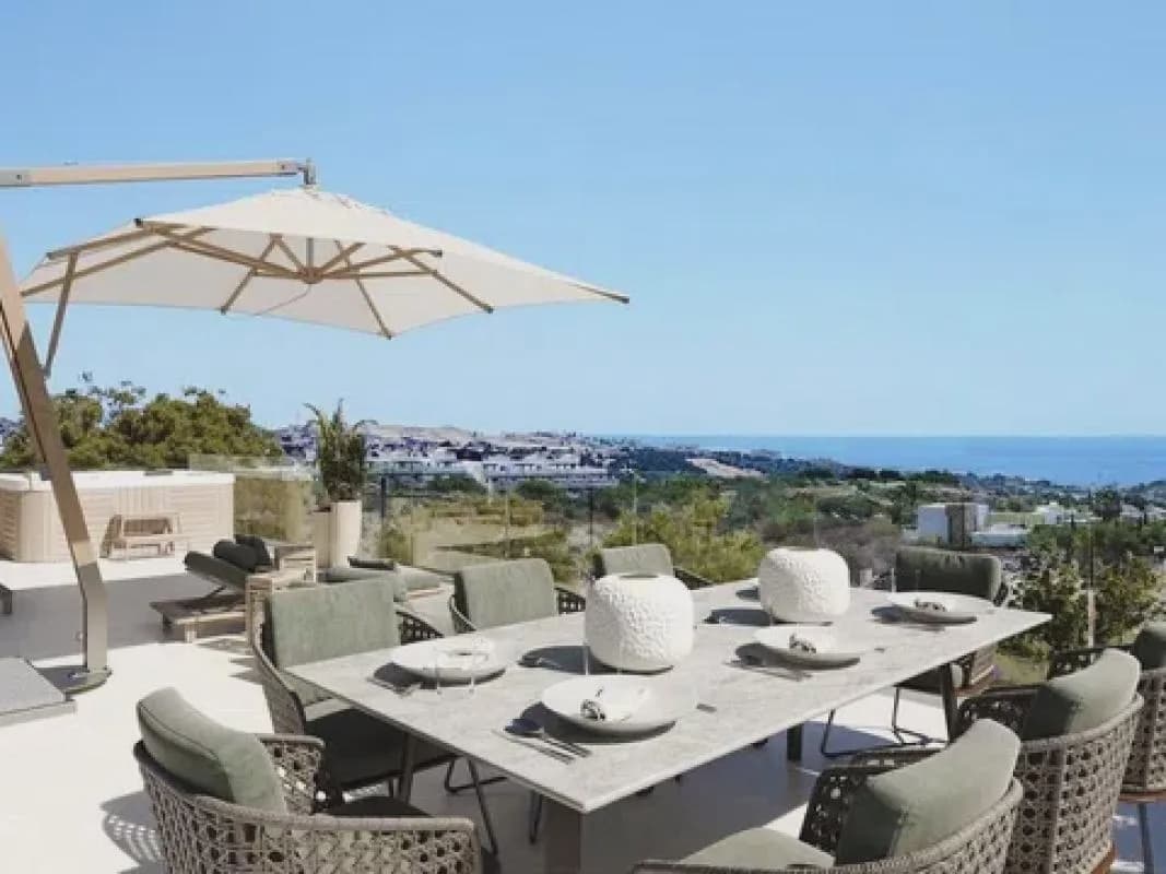 3 slaapkamer Villa te koop in Estepona met zwembad - € 1.800.000 (Ref: 9952852)