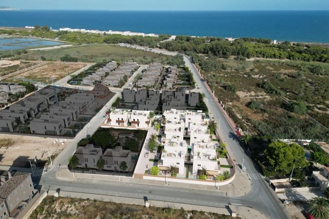 3 soveværelse Byhus til salg i La Marina, Elche / Elx med swimmingpool - € 459.000 (Ref: 9954493)