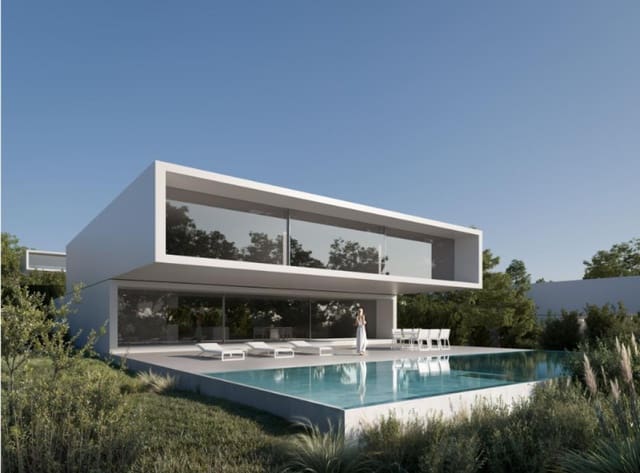 Chalet de 3 habitaciones en Centro, Estepona en venta con piscina - 1.400.000 € (Ref: 9955177)