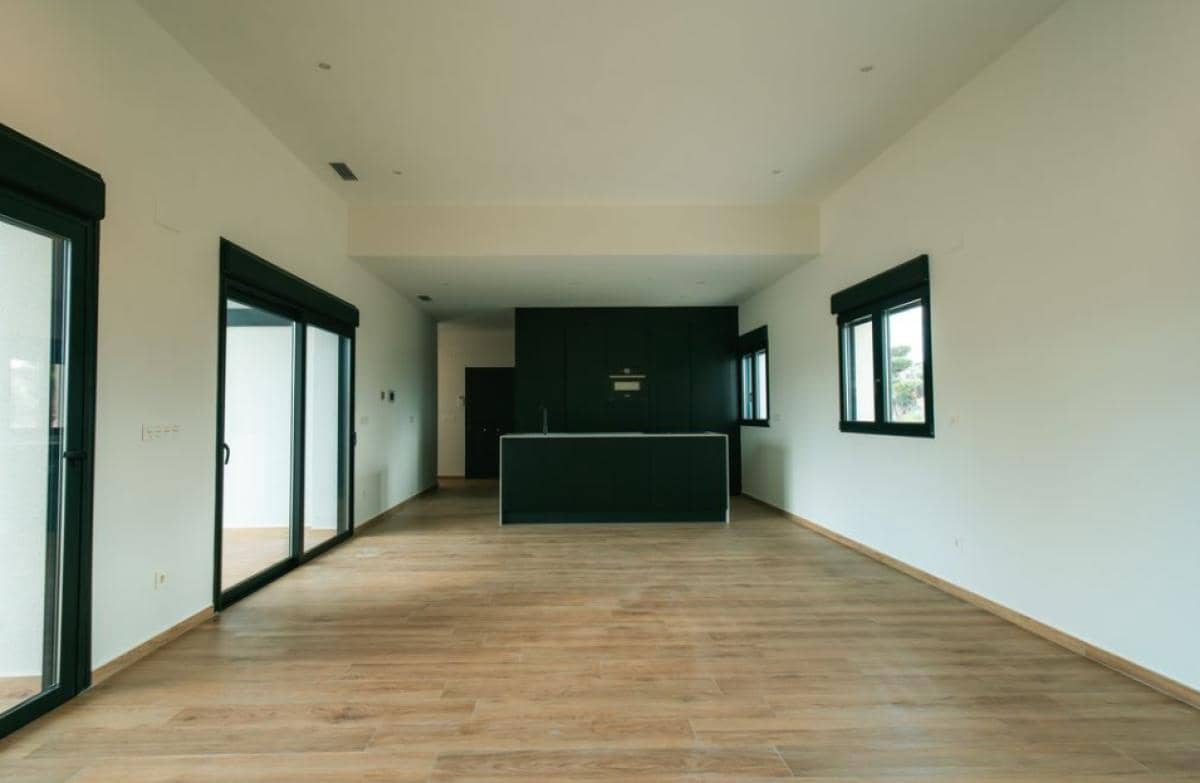 3 makuuhuone Huvila myytävänä paikassa Pinoso mukana uima-altaan - 365 000 € (Ref: 9955205)