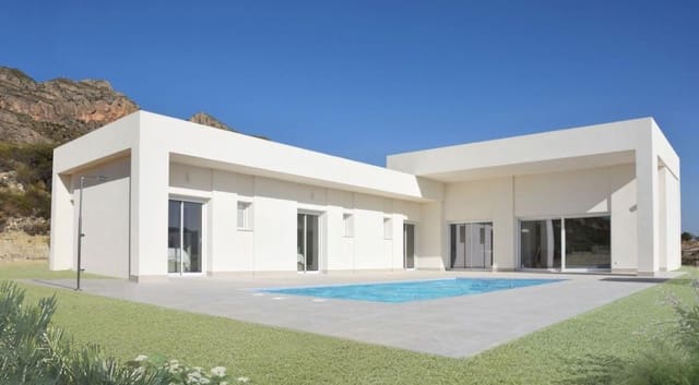 Chalet de 3 habitaciones en Pinoso en venta con piscina - 365.000 € (Ref: 9955205)