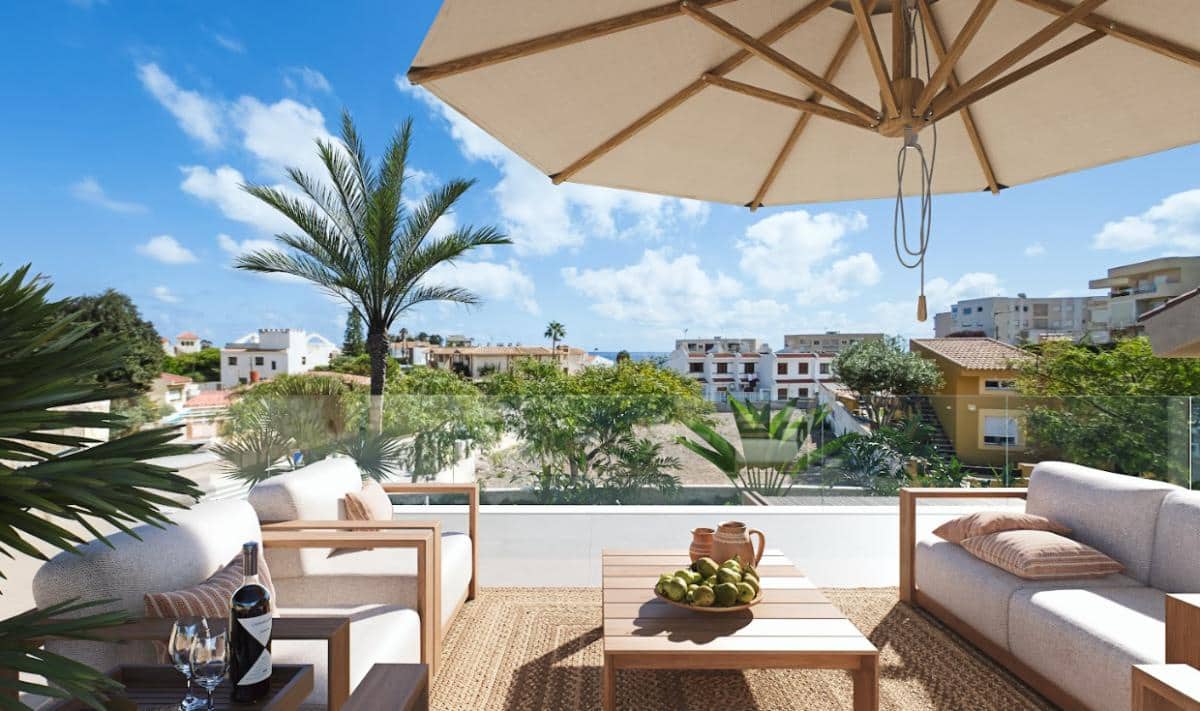 3 bedroom Villa for sale in Cabo de Palos with pool - € 1,500,000 (Ref: 9955212)