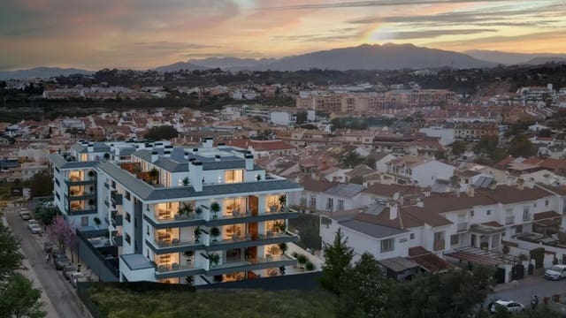 Apartamento de 2 habitaciones en Los Pacos, Fuengirola en venta con piscina garaje - 357.000 € (Ref: 9955263)