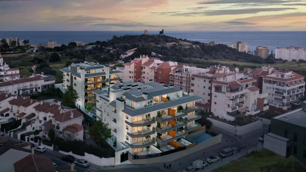 Apartamento de 2 habitaciones en Fuengirola en venta con piscina garaje - 357.000 € (Ref: 9955263)