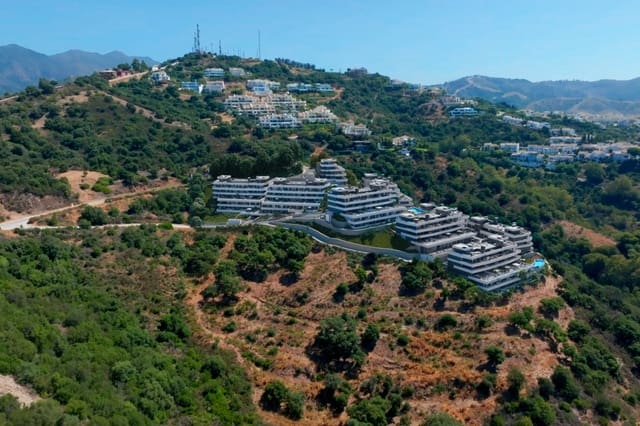 2 bedroom Apartment for sale in Alto de los Monteros, Marbella with pool - € 458,000 (Ref: 9960121)