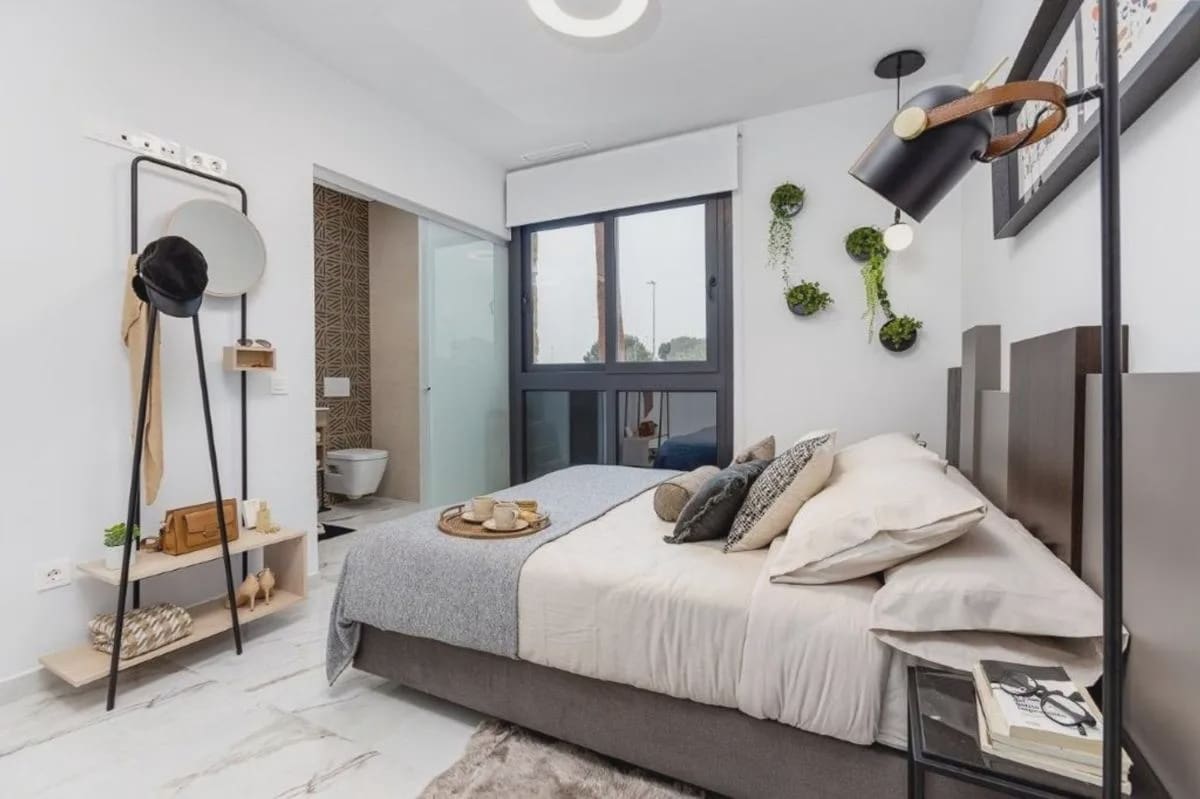 2 sypialnia Apartament na sprzedaż w Torrevieja z basenem - 293 000 € (Ref: 9965410)