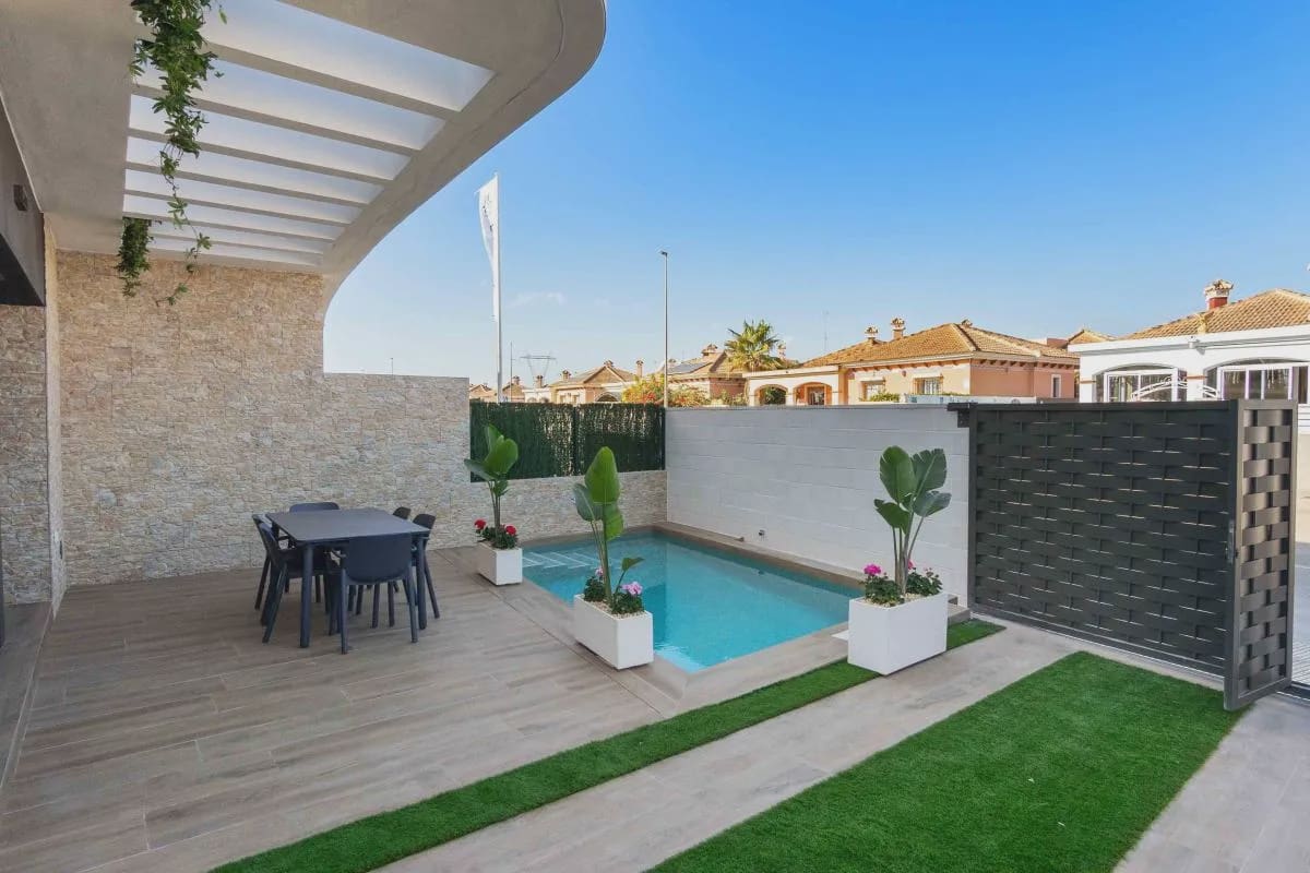 3 soverom Villa til salgs i Los Montesinos med svømmebasseng - € 535 000 (Ref: 9975678)