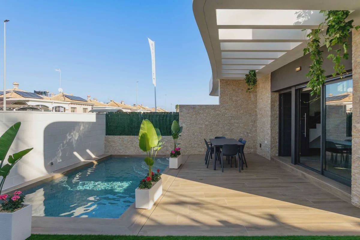 3 soverom Villa til salgs i Los Montesinos med svømmebasseng - € 535 000 (Ref: 9975678)