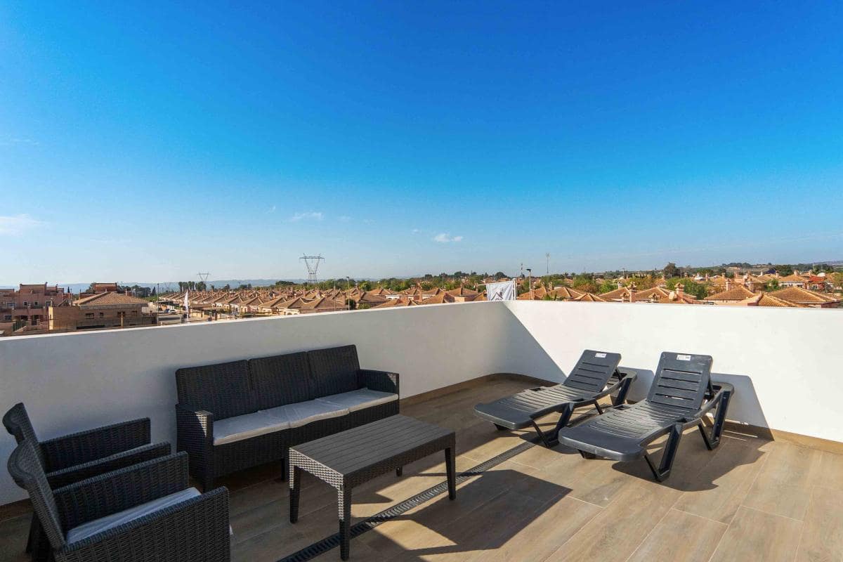 3 bedroom Villa for sale in Los Montesinos with pool - € 535,000 (Ref: 9975678)