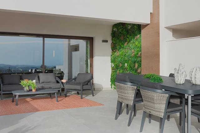 3 soveværelse Byhus til salg i Istán med swimmingpool - € 600.000 (Ref: 9975705)