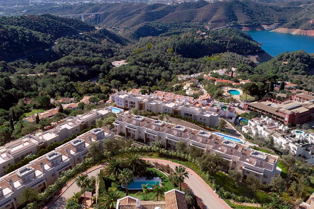 3 bedroom Townhouse for sale in Istan with pool - € 590,000 (Ref: 9975705)