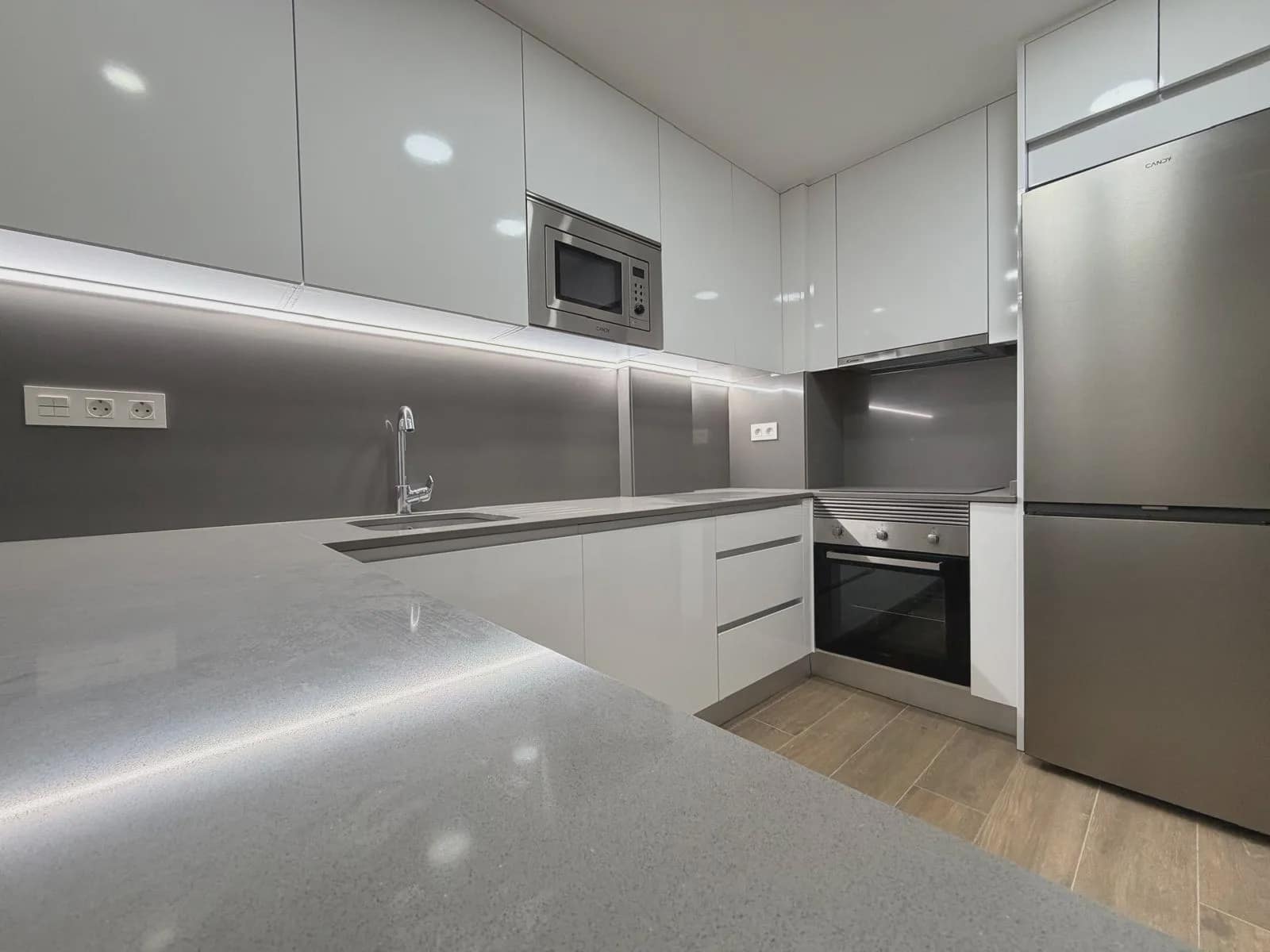 2 soveværelse Lejlighed til salg i Torrevieja med swimmingpool - € 330.000 (Ref: 9975710)