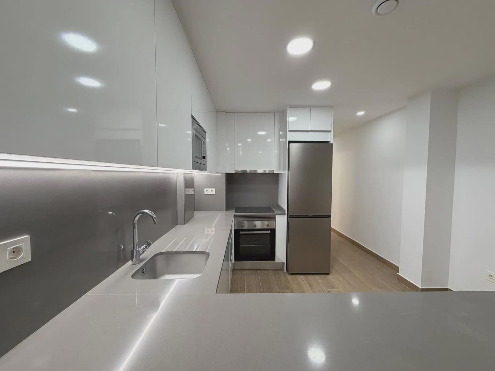 2 soveværelse Lejlighed til salg i Torrevieja med swimmingpool - € 330.000 (Ref: 9975710)