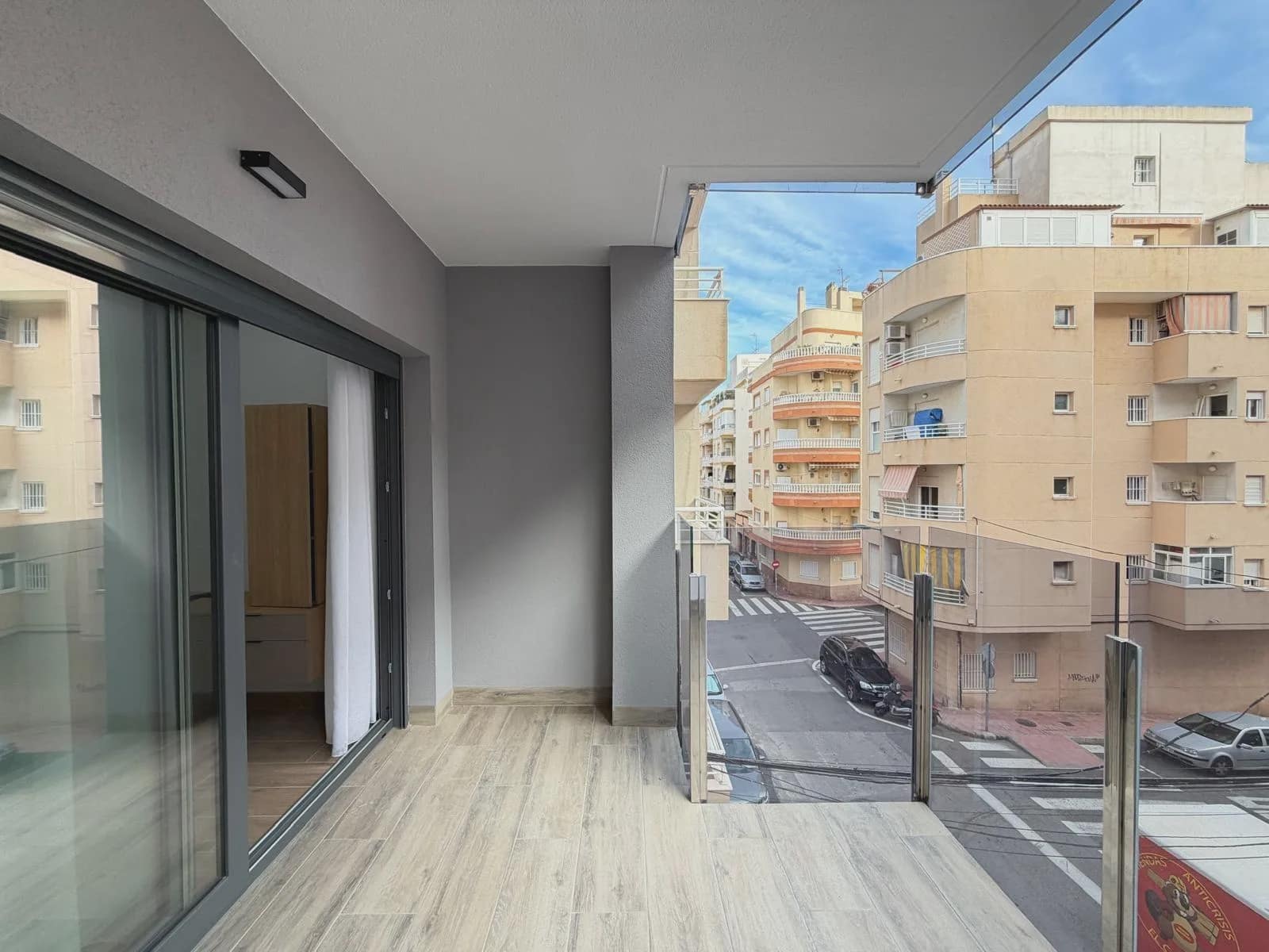 2 soveværelse Lejlighed til salg i Torrevieja med swimmingpool - € 330.000 (Ref: 9975710)